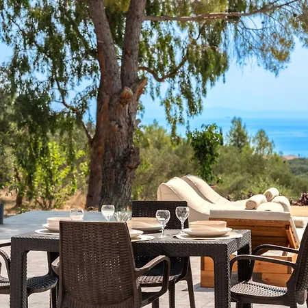 Olive βay Villa Tragaki