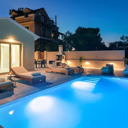 Olive βay Villa Tragaki