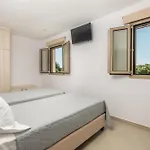 Villa Oliveβayvilla *