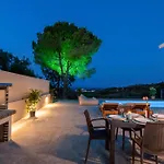 Villa Oliveβayvilla