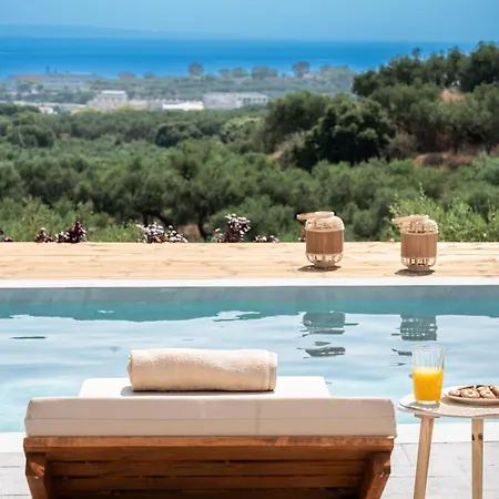 Oliveβayvilla Tragaki