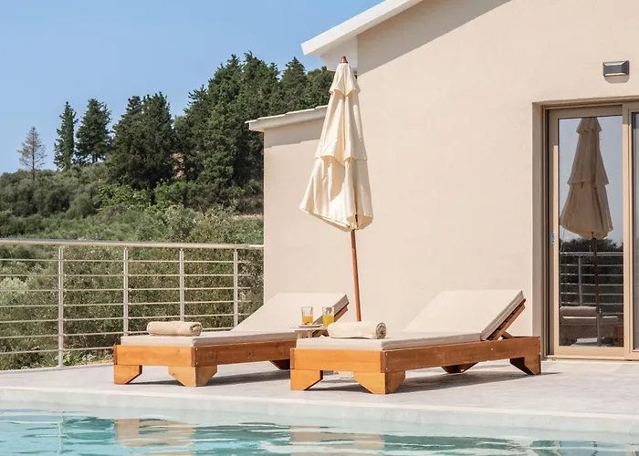 Vila Oliveβayvilla Tragaki